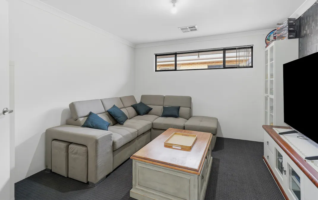 9 Sienna Grove, Karnup, WA, 6176 - Image 2