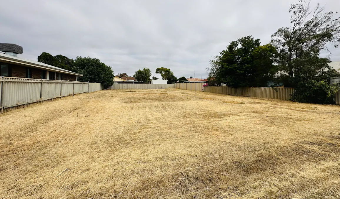 16 Solomon Street, Merredin, WA, 6415 - Image 4