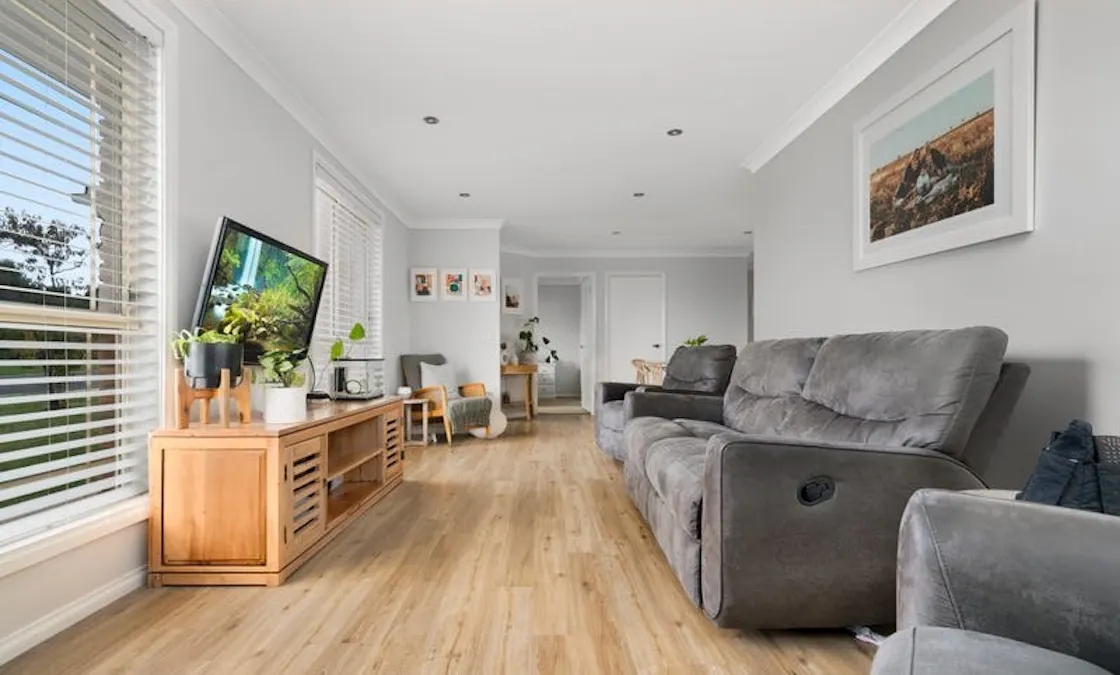 11 Loren Street, Eglinton, NSW, 2795 - Image 2