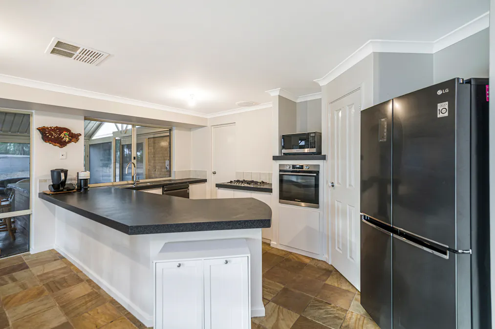 363 Meadowbrook Ramble, Bullsbrook, WA, 6084 - Image 8