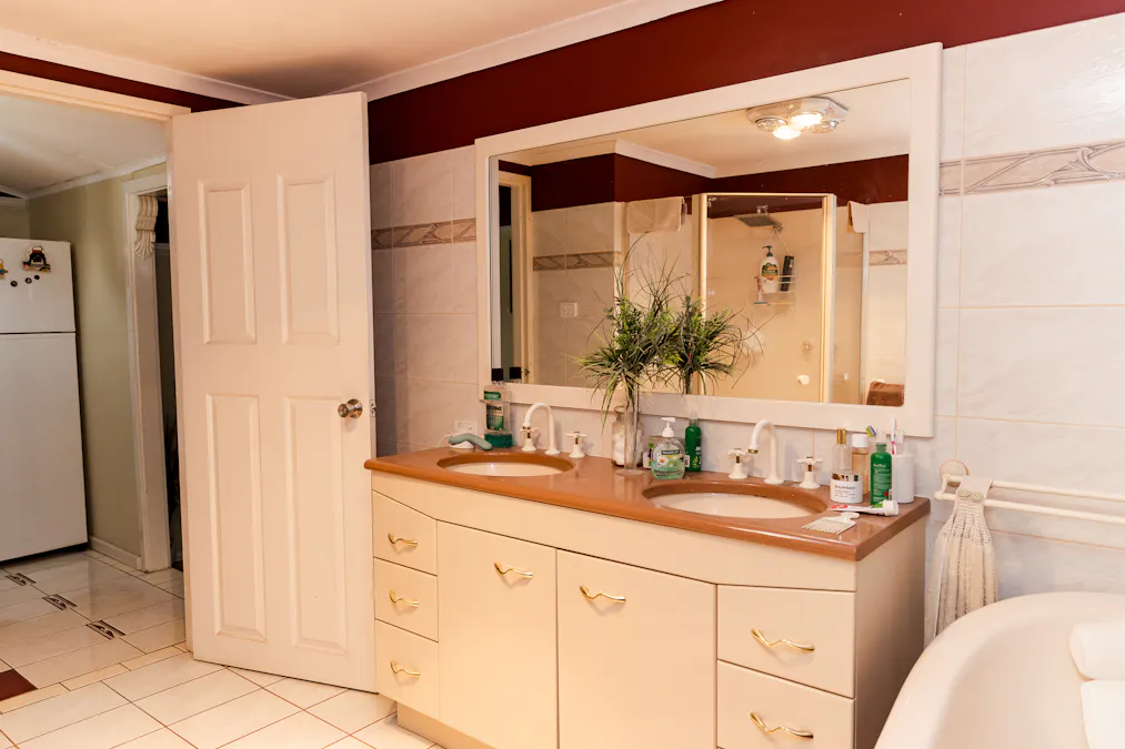 96 Johnson Street, Bruce Rock, WA, 6418 - Image 13