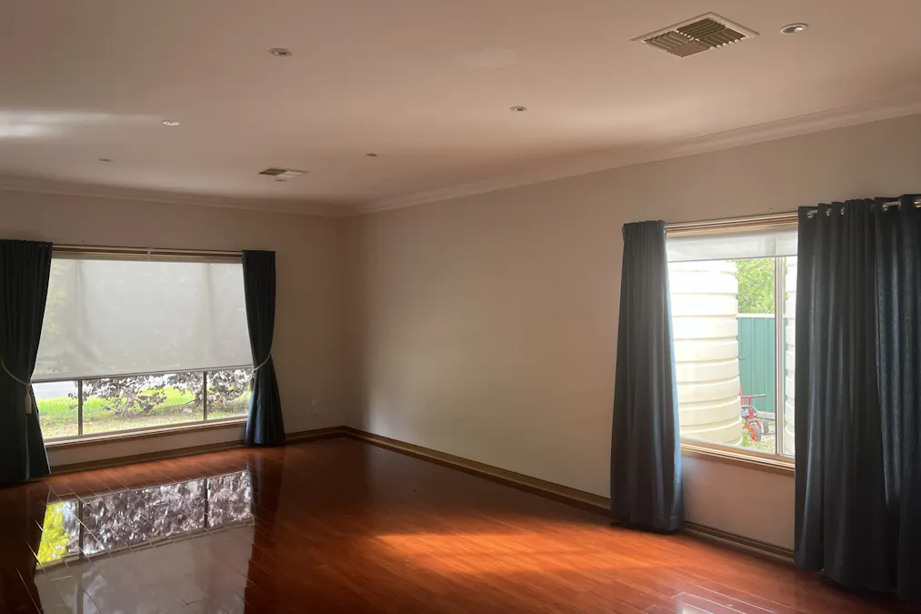 21 Fordham Avenue, Naracoorte, SA, 5271 - Image 3