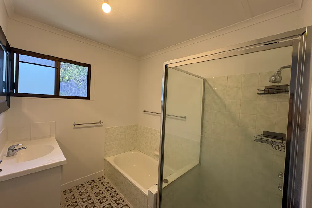 20 Yaralla Street, Barney Point, QLD, 4680 - Image 4