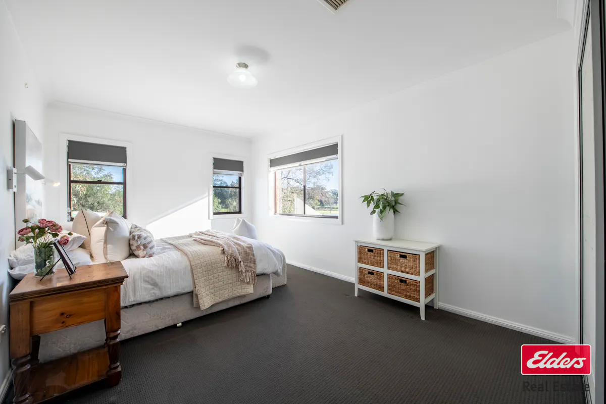 70 Brisbane Street — photo 9 of 22