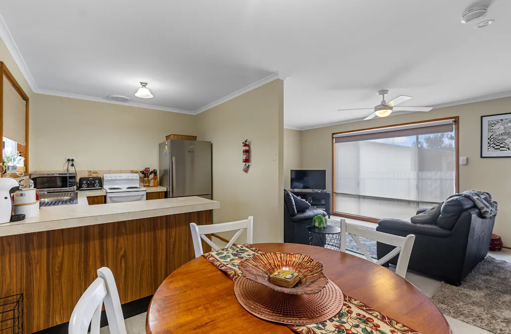 1/51 Victoria Road, Clare, SA, 5453 - Image 8