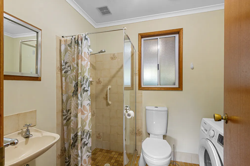 1/51 Victoria Road, Clare, SA, 5453 - Image 12