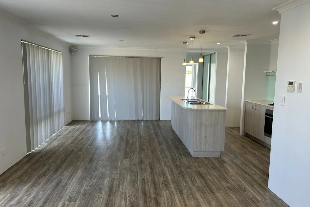 10 Matara Street, Dalyellup, WA, 6230 - Image 3