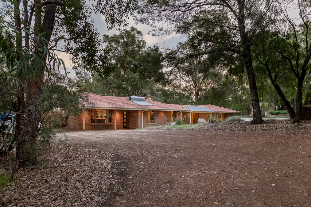 9 Leeward Road, Leschenault, WA, 6233 - Image 4