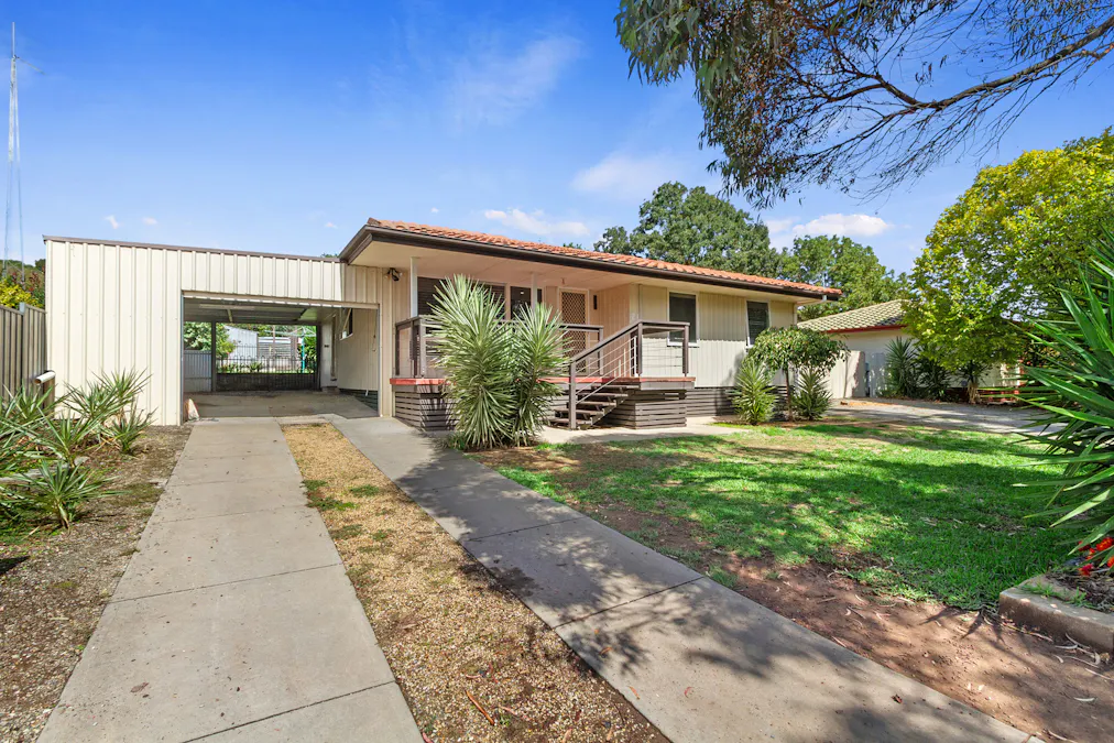 26 Phoenix Avenue, Clare, SA, 5453 - Image 2