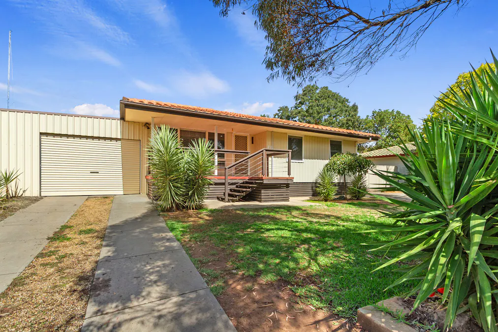 26 Phoenix Avenue, Clare, SA, 5453 - Image 3