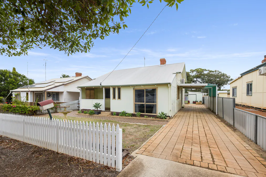 163 Chidlow Street East, Northam, WA, 6401 - Image 2