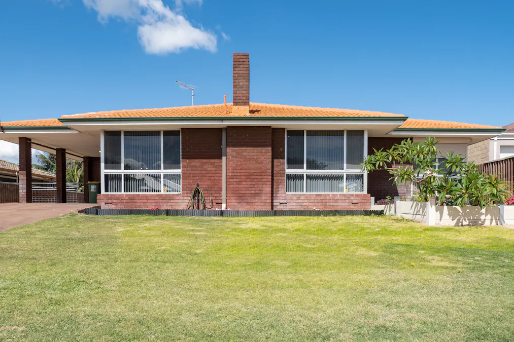 3 Swiftshire Road, Madora Bay, WA, 6210 - Image 2
