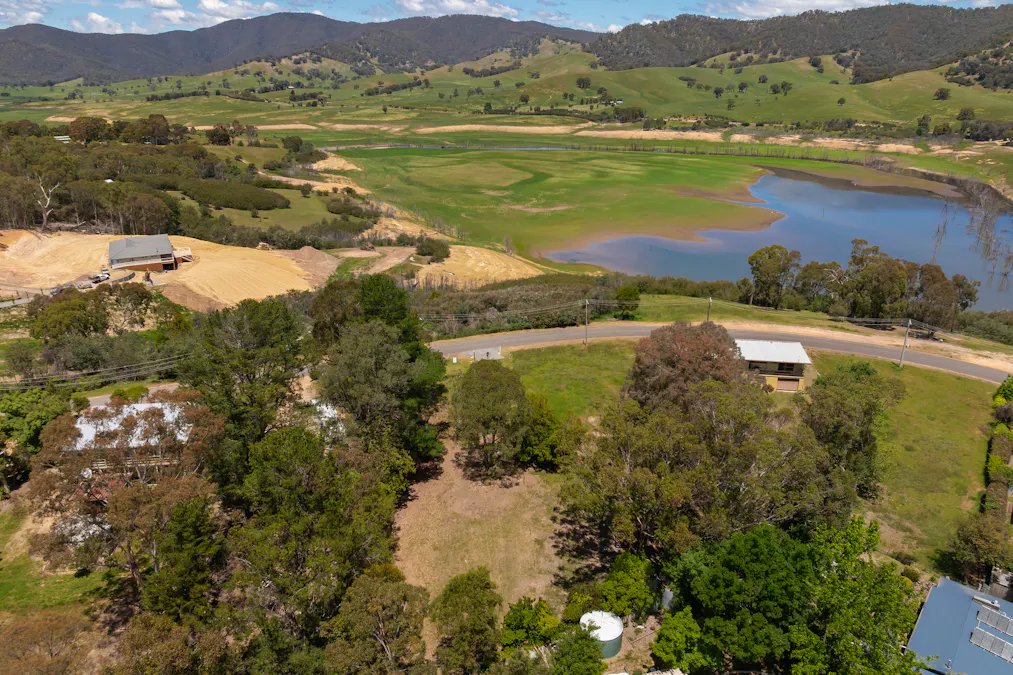 49 Willow Lake Drive, Macs Cove, VIC, 3723 - Image 1