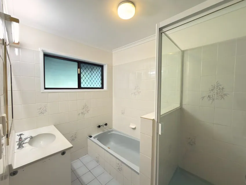 17 McInnerney , Collingwood Park, QLD, 4301 - Image 9