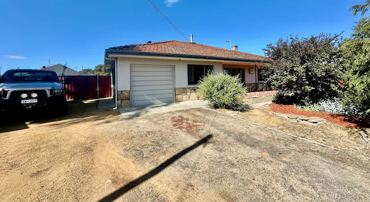 47 Dundath Blantyre Street, Katanning, WA, 6317 - Image 1