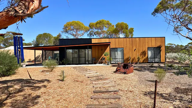 25 Rolinson Drive — photo from Elders Real Estate WA Rural & Metro