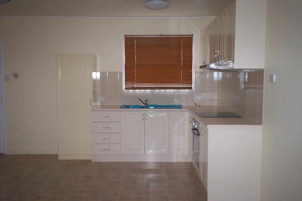 1/6 Force Street, West Gladstone, QLD, 4680 - Image 3