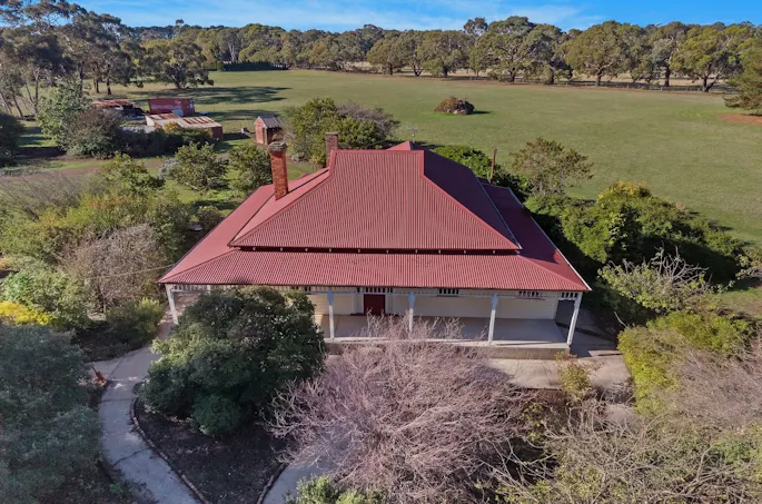 2 W Schultz Road, Hamilton, VIC, 3300 - Image 1