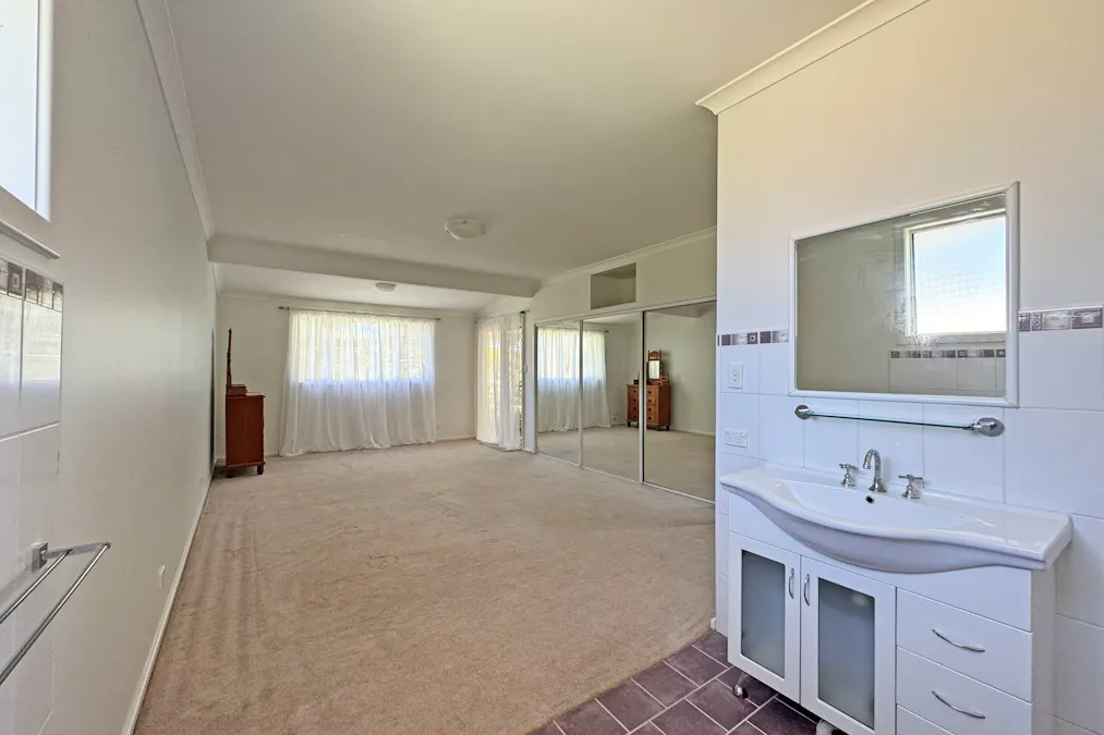 221 Helms Drive, Pink Lake, WA, 6450 - Image 13