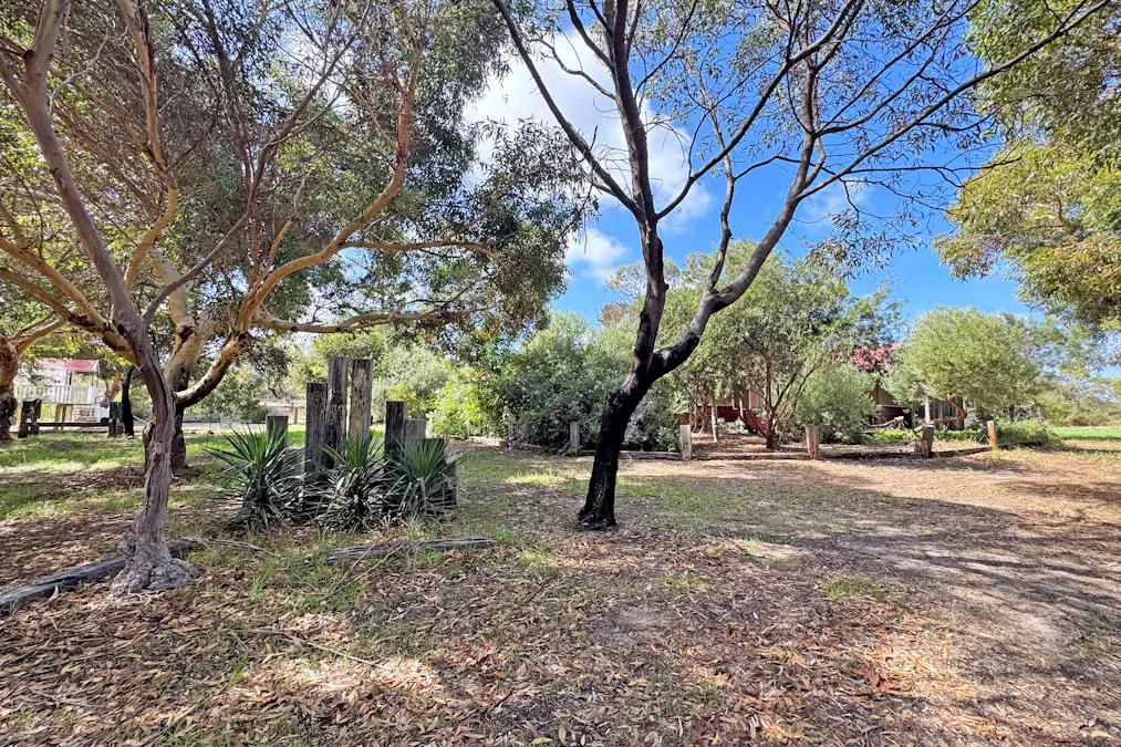 221 Helms Drive, Pink Lake, WA, 6450 - Image 23