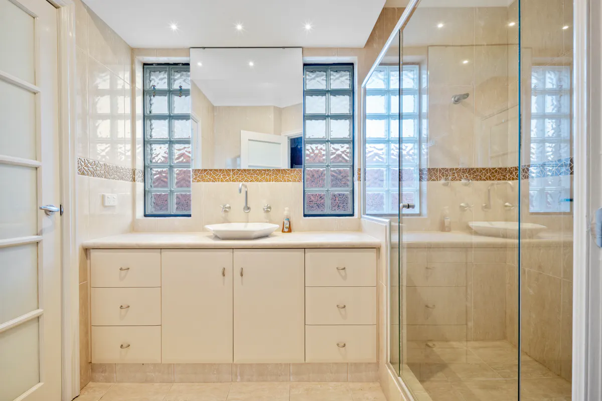 16 Fisher Street — photo 14 of 30