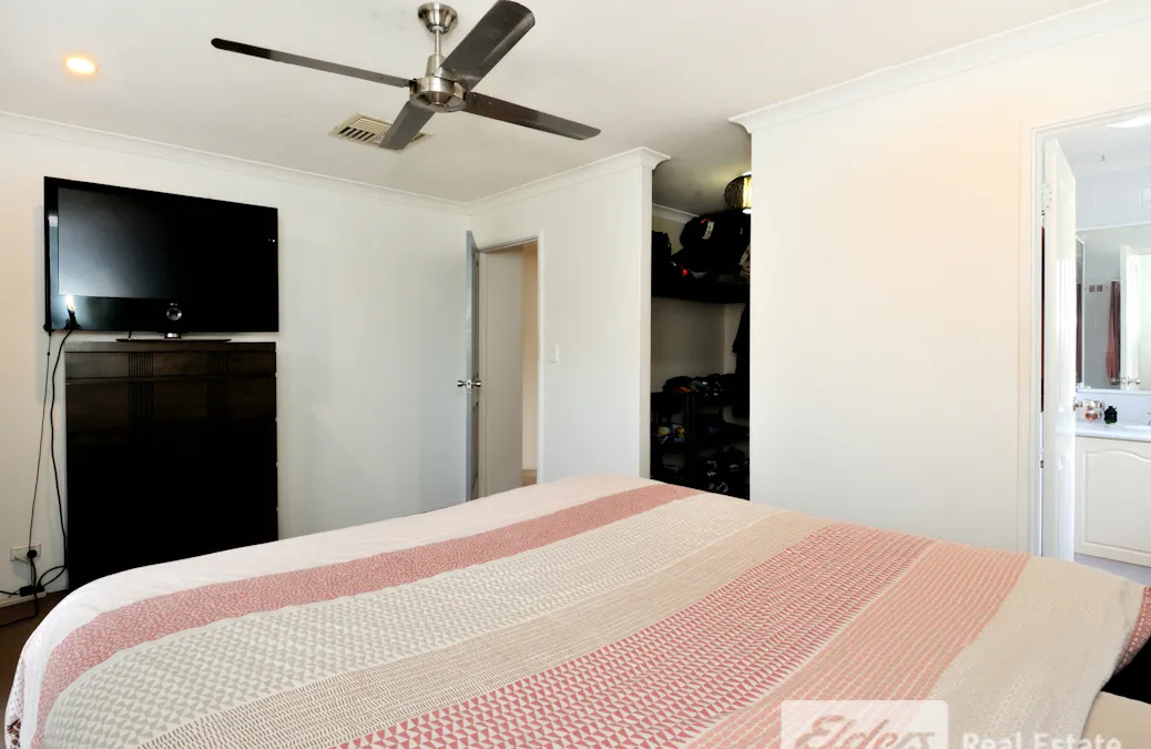 48 Jubilee Drive, Waikiki, WA, 6169 - Image 13