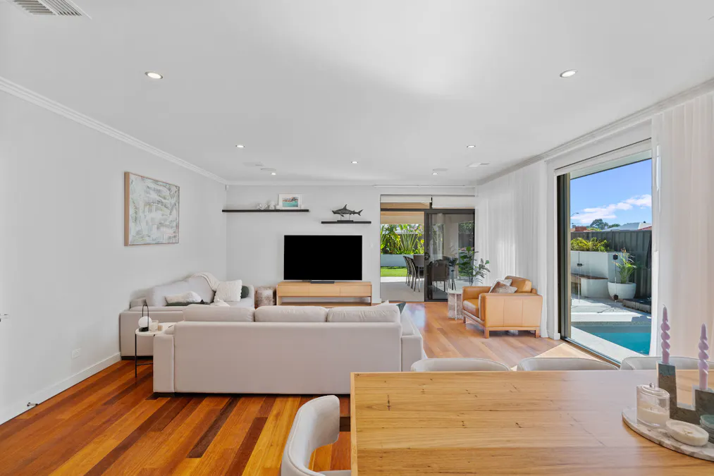 4 Bransby Street, Morley, WA, 6062 - Image 7