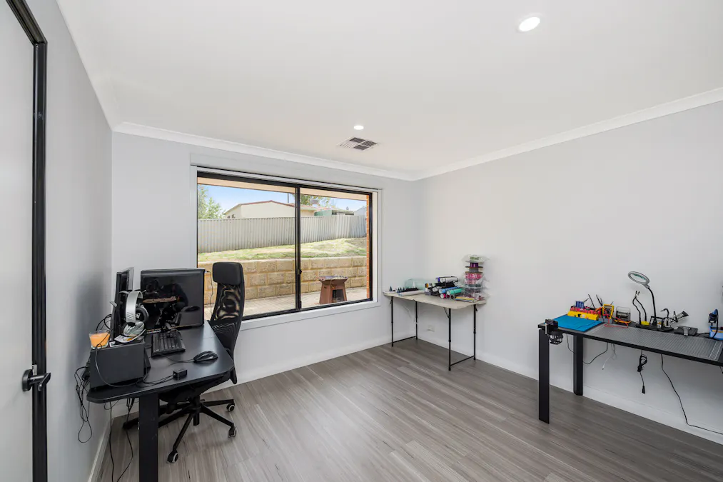 137 Throssell Street, Northam, WA, 6401 - Image 18