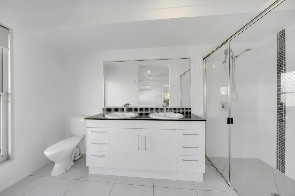 1 Wanda Drive, Boyne Island, QLD, 4680 - Image 8