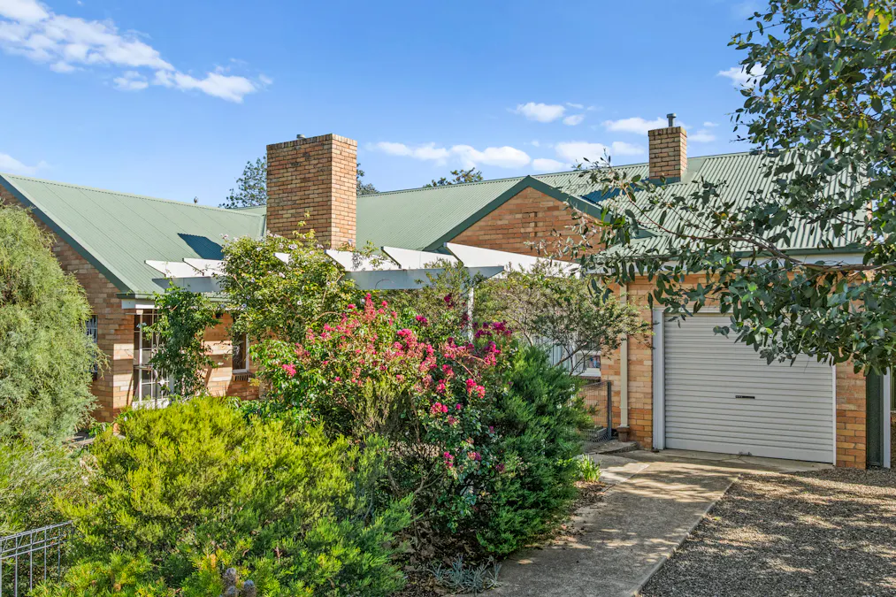 8 Bury Street, Euroa, VIC, 3666 - Image 2