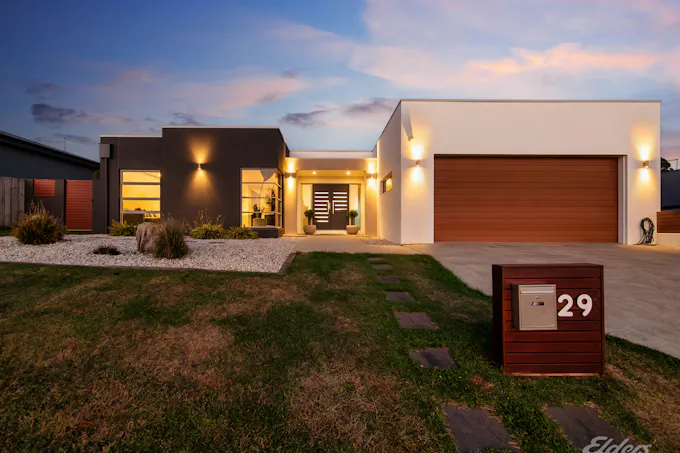 29 Berkshire Parade, Penguin, TAS, 7316 - Image 1