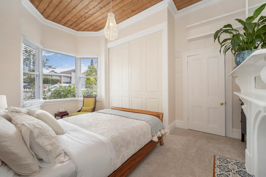 16 Clarendon Street, Hamilton, VIC, 3300 - Image 8