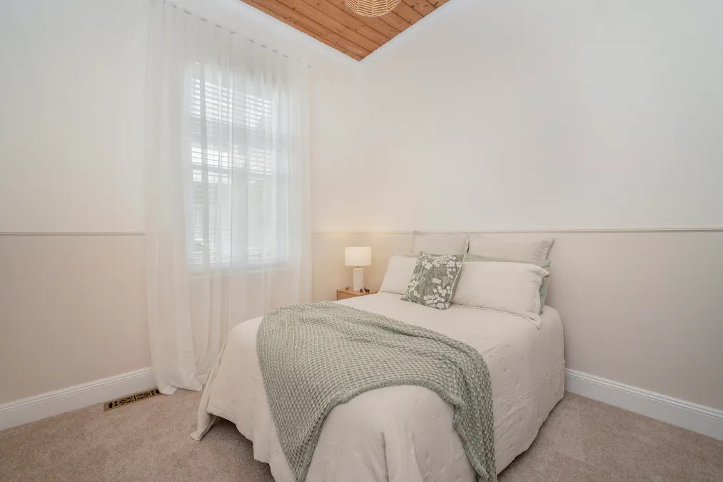 16 Clarendon Street, Hamilton, VIC, 3300 - Image 9