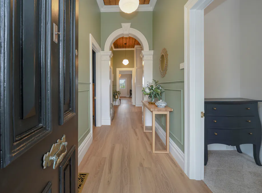 16 Clarendon Street, Hamilton, VIC, 3300 - Image 3