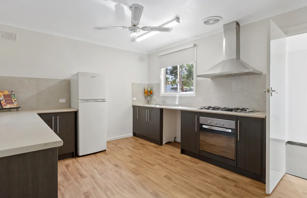 9 Civic Avenue, Waikerie, SA, 5330 - Image 4