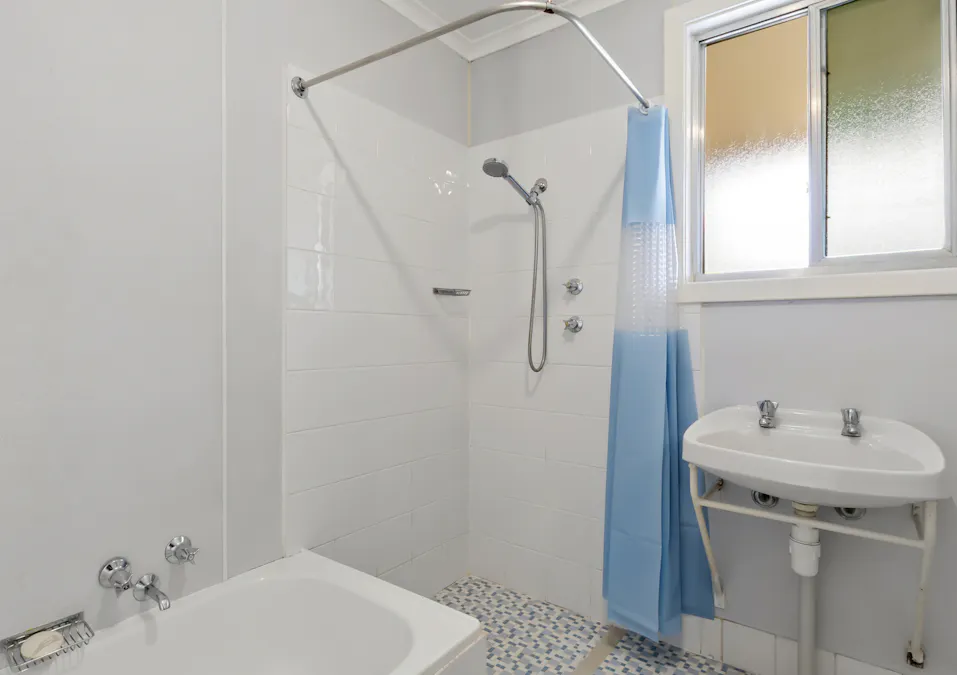 9 Civic Avenue, Waikerie, SA, 5330 - Image 10