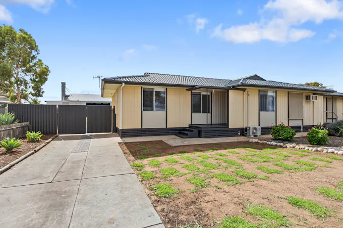 9 Civic Avenue, Waikerie, SA, 5330 - Image 1