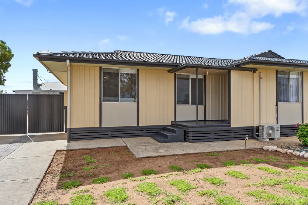9 Civic Avenue, Waikerie, SA, 5330 - Image 16
