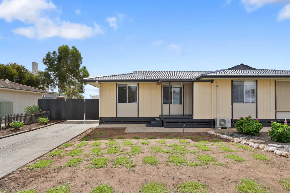 9 Civic Avenue, Waikerie, SA, 5330 - Image 2