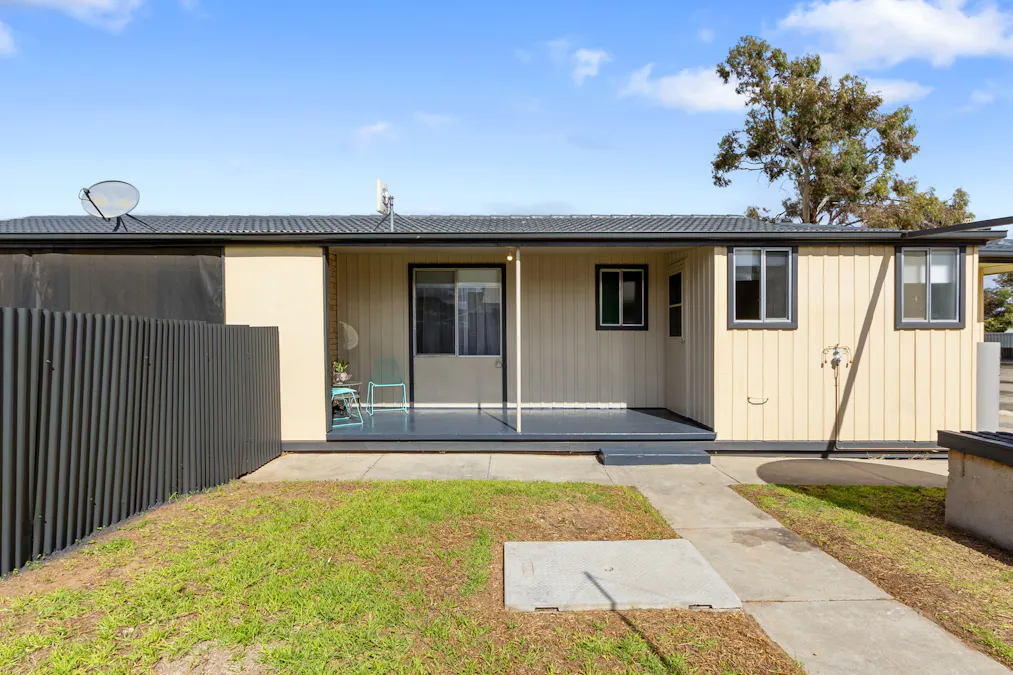 9 Civic Avenue, Waikerie, SA, 5330 - Image 11