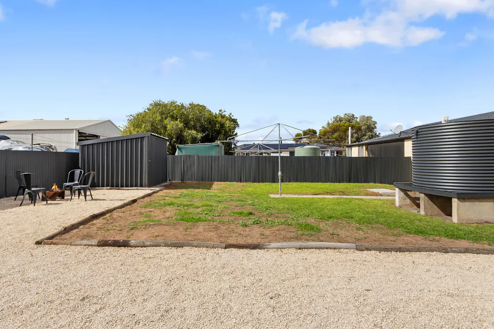 9 Civic Avenue, Waikerie, SA, 5330 - Image 14
