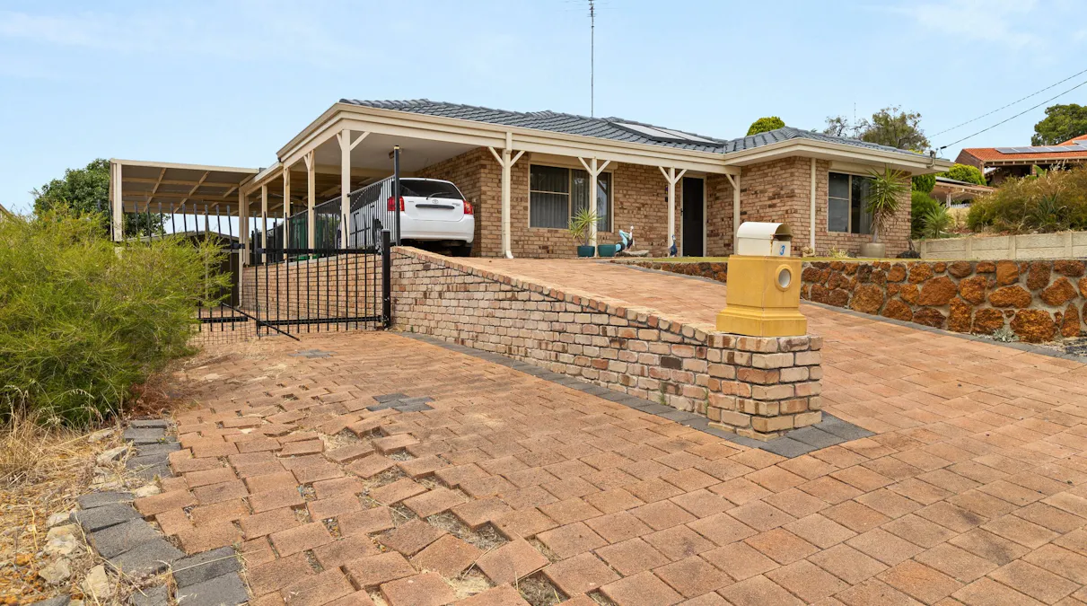 3 Pelican Place, Australind, WA, 6233 - Image 2