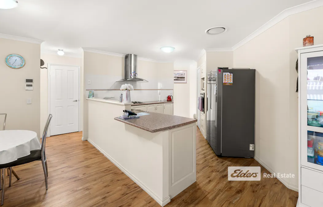 14 Westwind Crescent, Harvey, WA, 6220 - Image 6