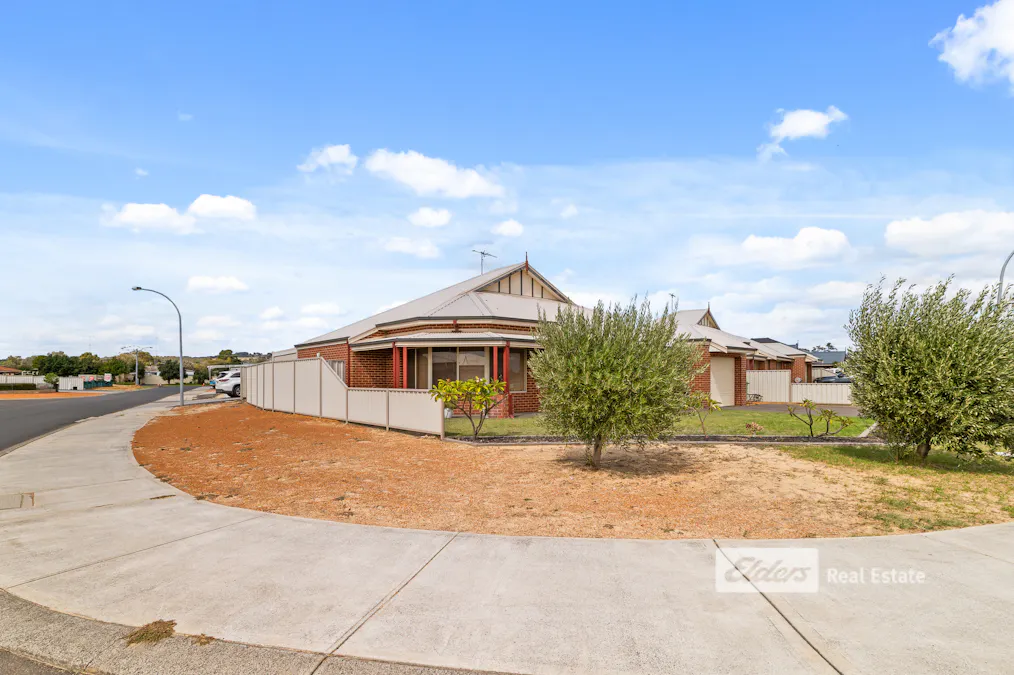 14 Westwind Crescent, Harvey, WA, 6220 - Image 2