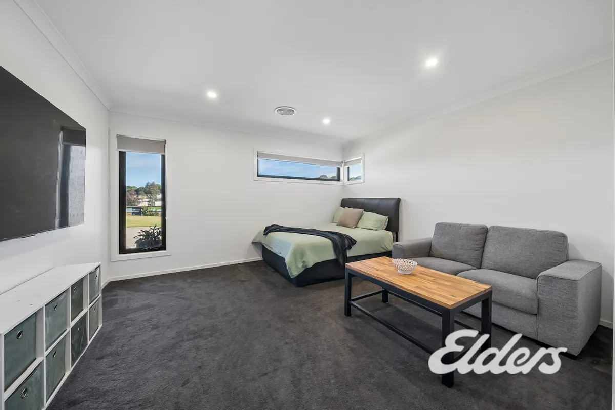 1 Adam Close — photo 20 of 30