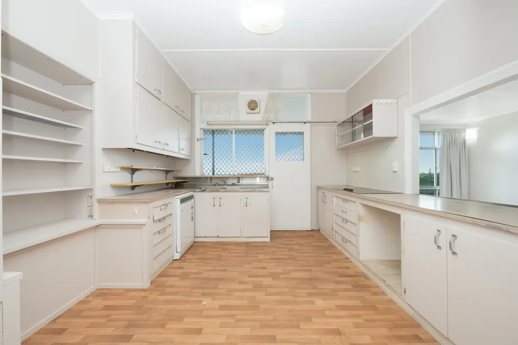 8 McCahill Street, Stuart, QLD, 4811 - Image 4