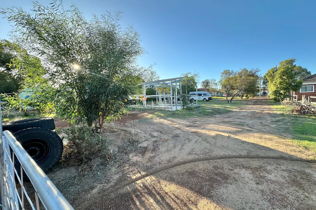 23 Taylor Street, Dumbleyung, WA, 6350 - Image 11