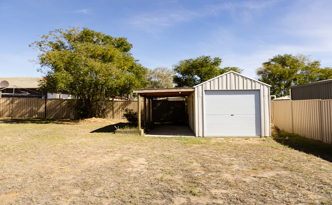 8 Ellis Road, Merredin, WA, 6415 - Image 19
