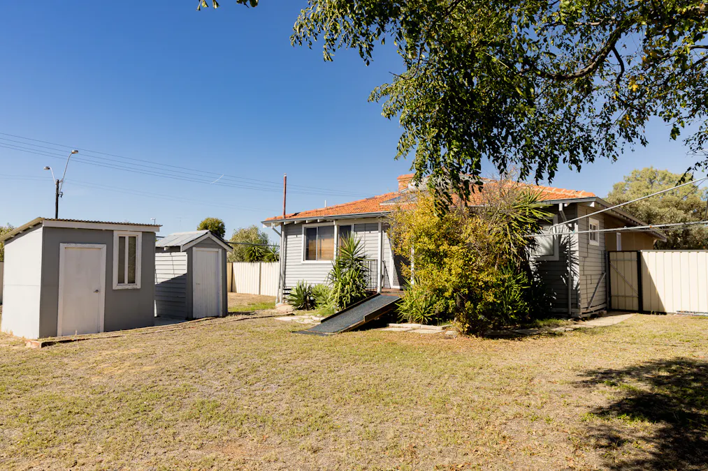 8 Ellis Road, Merredin, WA, 6415 - Image 18