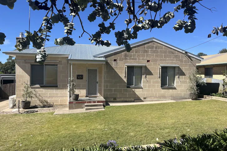 65 Memorial Drive, Naracoorte, SA, 5271
